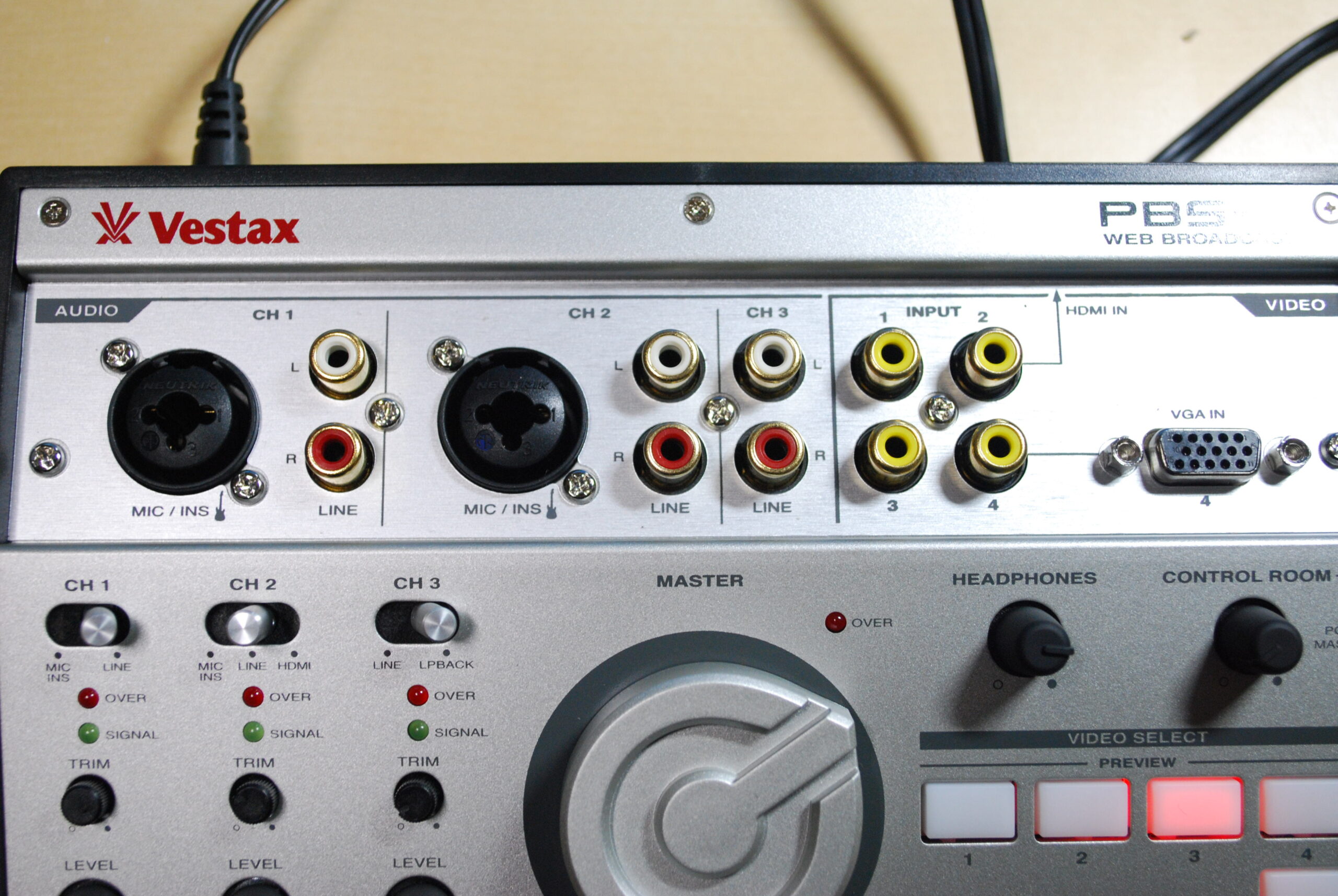 Vestax ライブ配信向け オーディオインターフェイス PBS-4 ステミキ ビデオセレクト機能付き 通販 