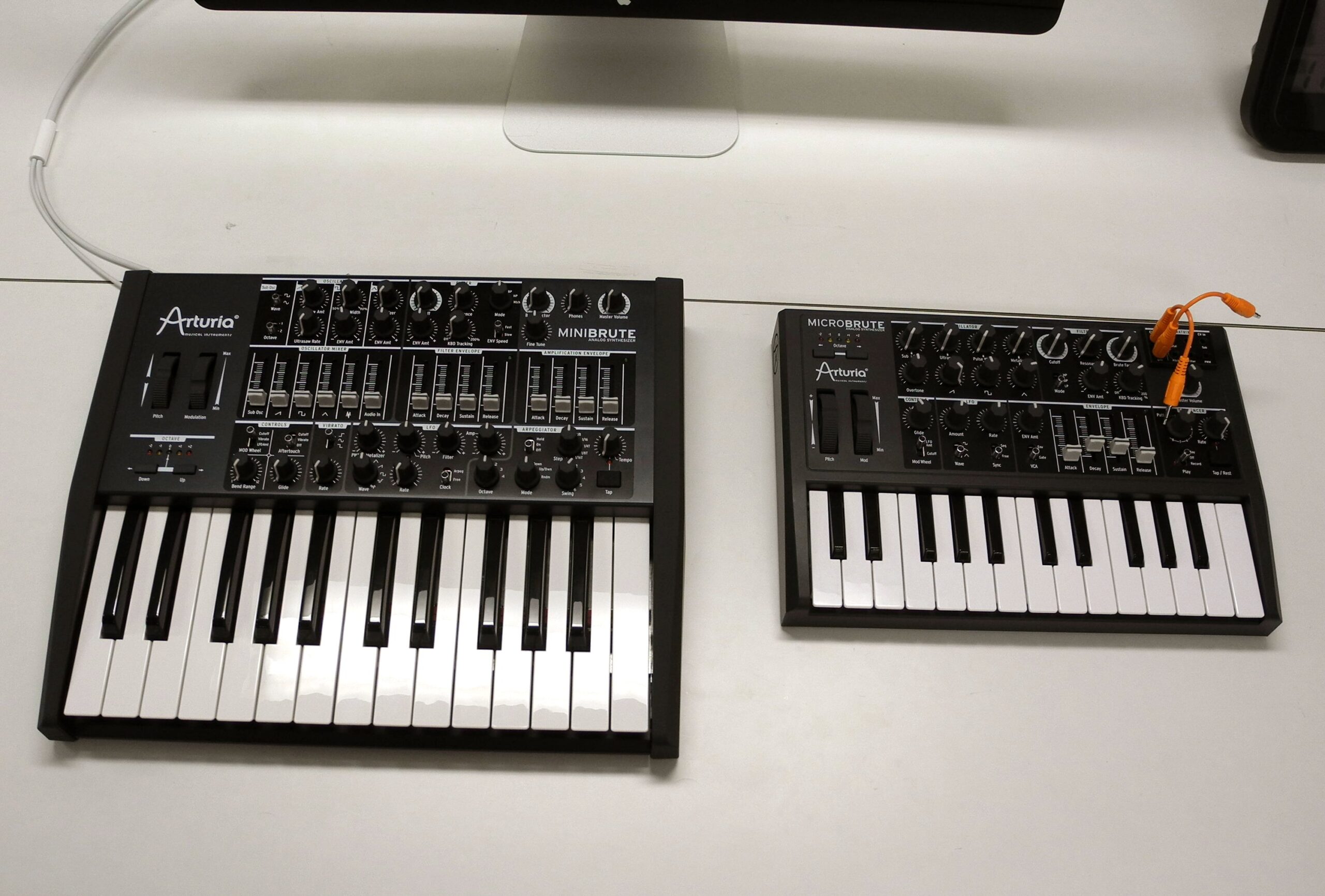 アナログシンセMicroBruteの使い方を氏家さんに習ってみた