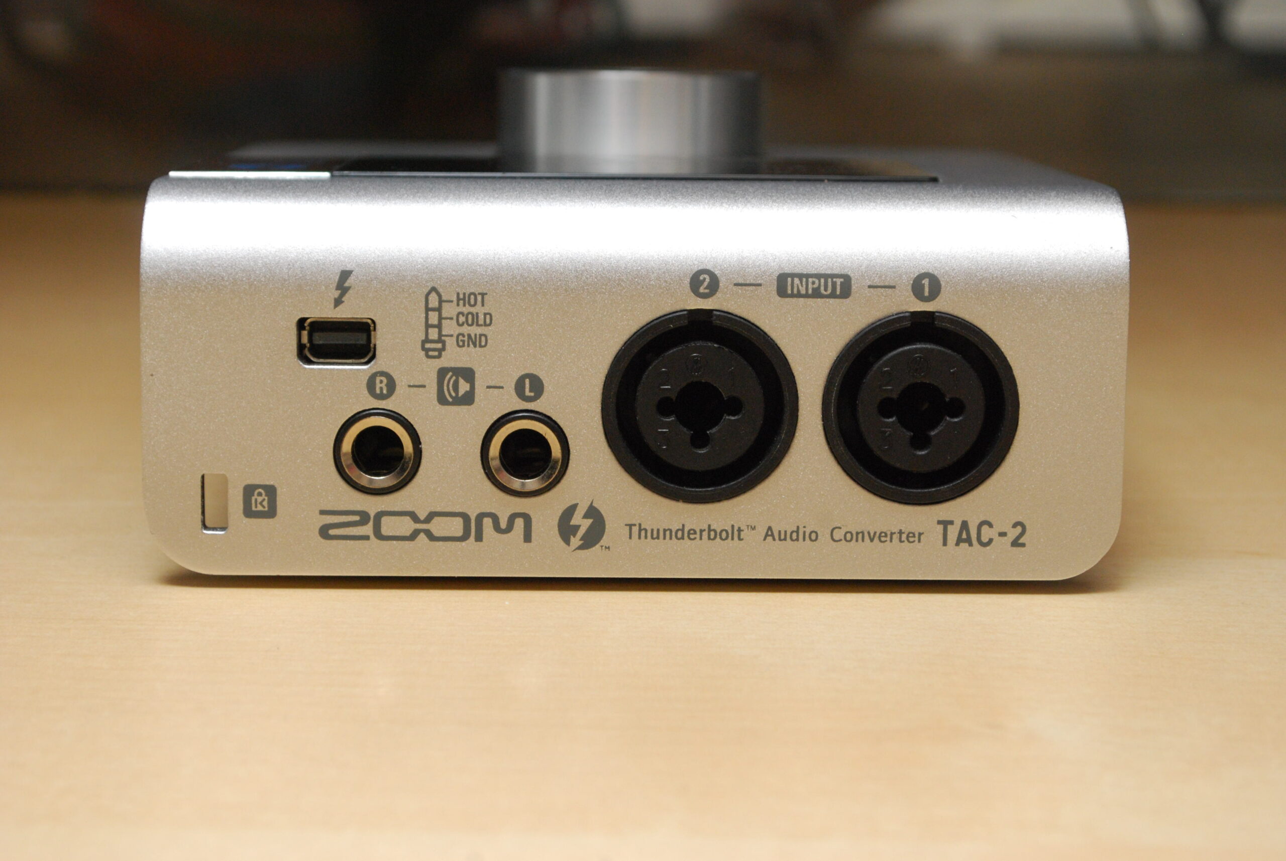 手頃価格で高音質が得られるThunderboltオーディオIF、ZOOM TAC
