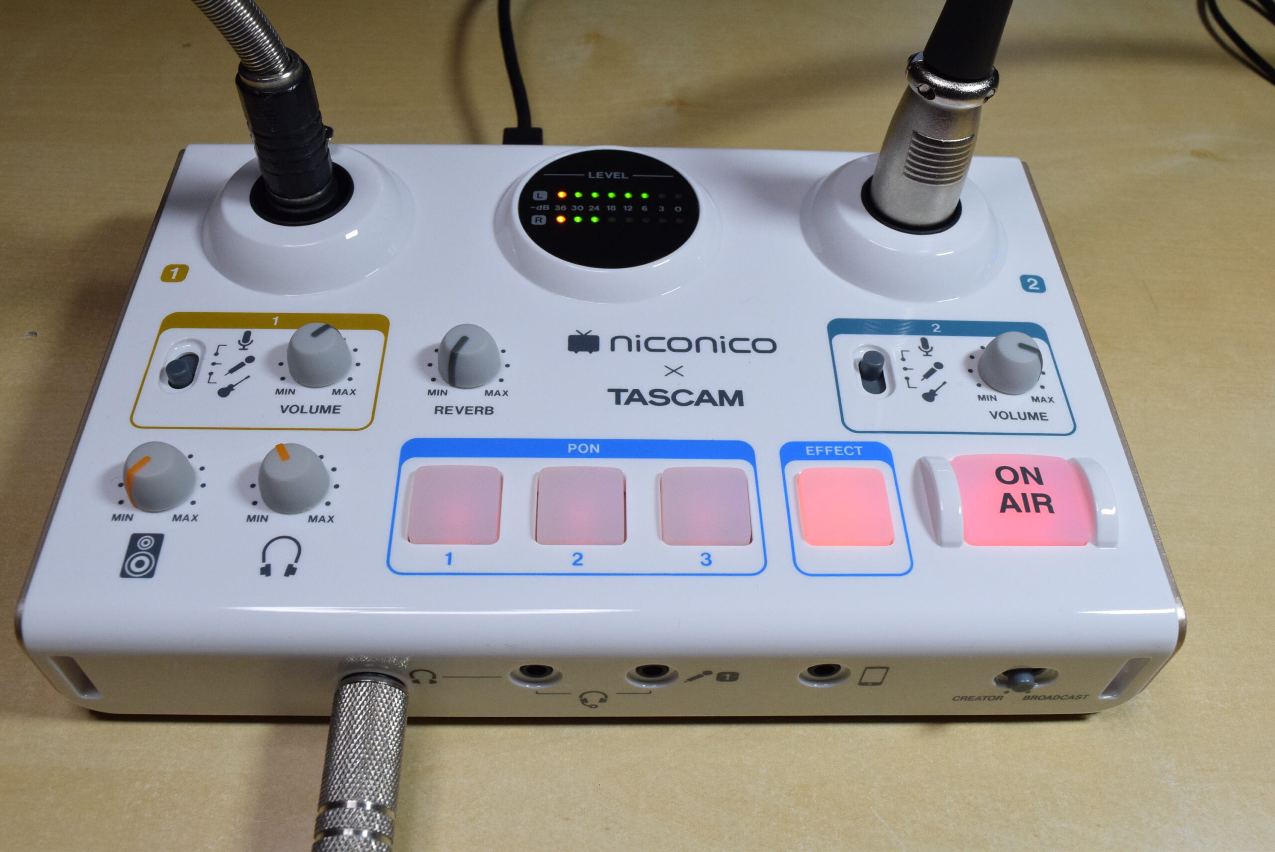 TASCAMのニコニコ公式機材、MiNiSTUDIOをDTM用オーディオ