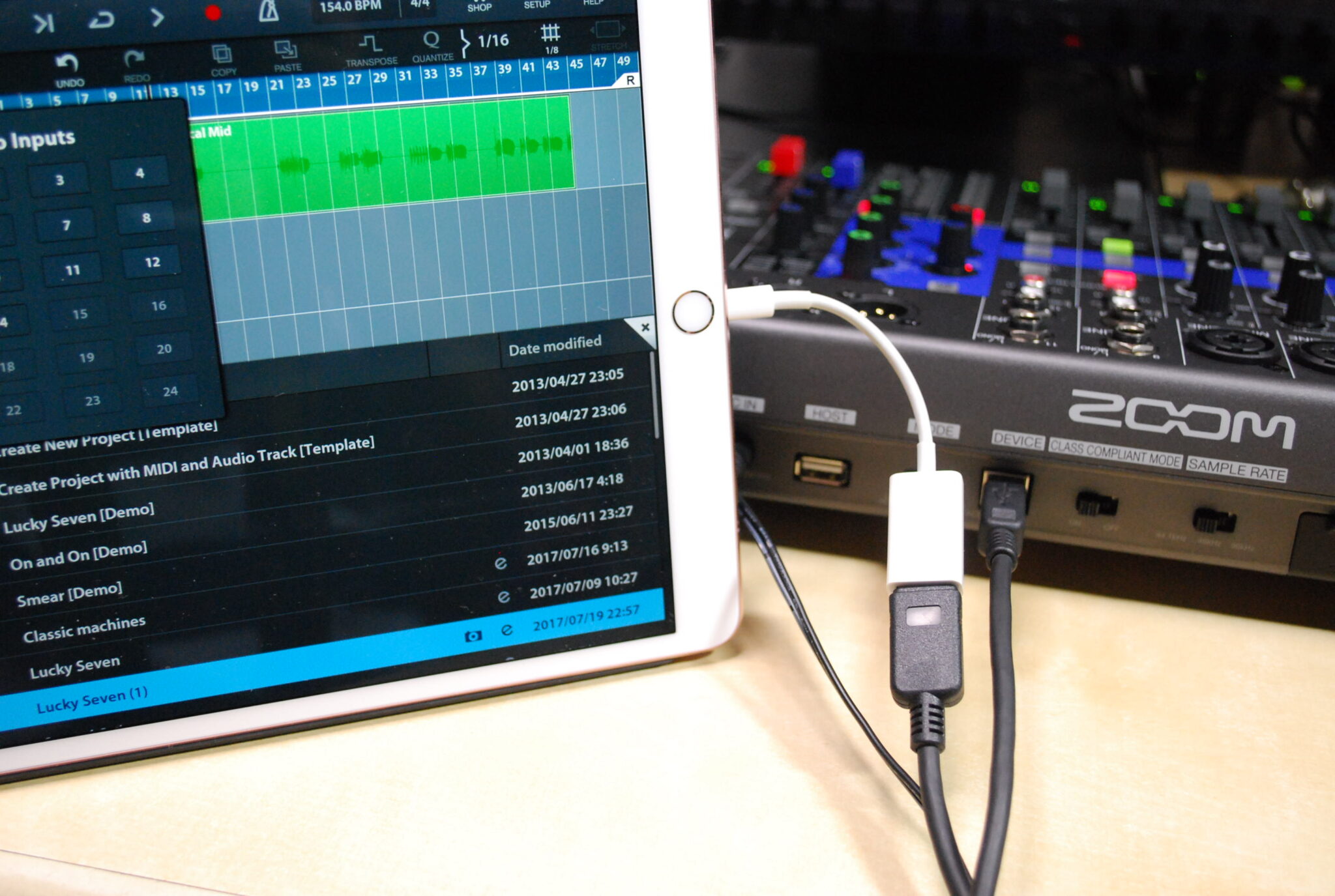ZOOMのコンパクトな12chミキサー、LiveTrak L12が万能で超便利！ DTMステーション