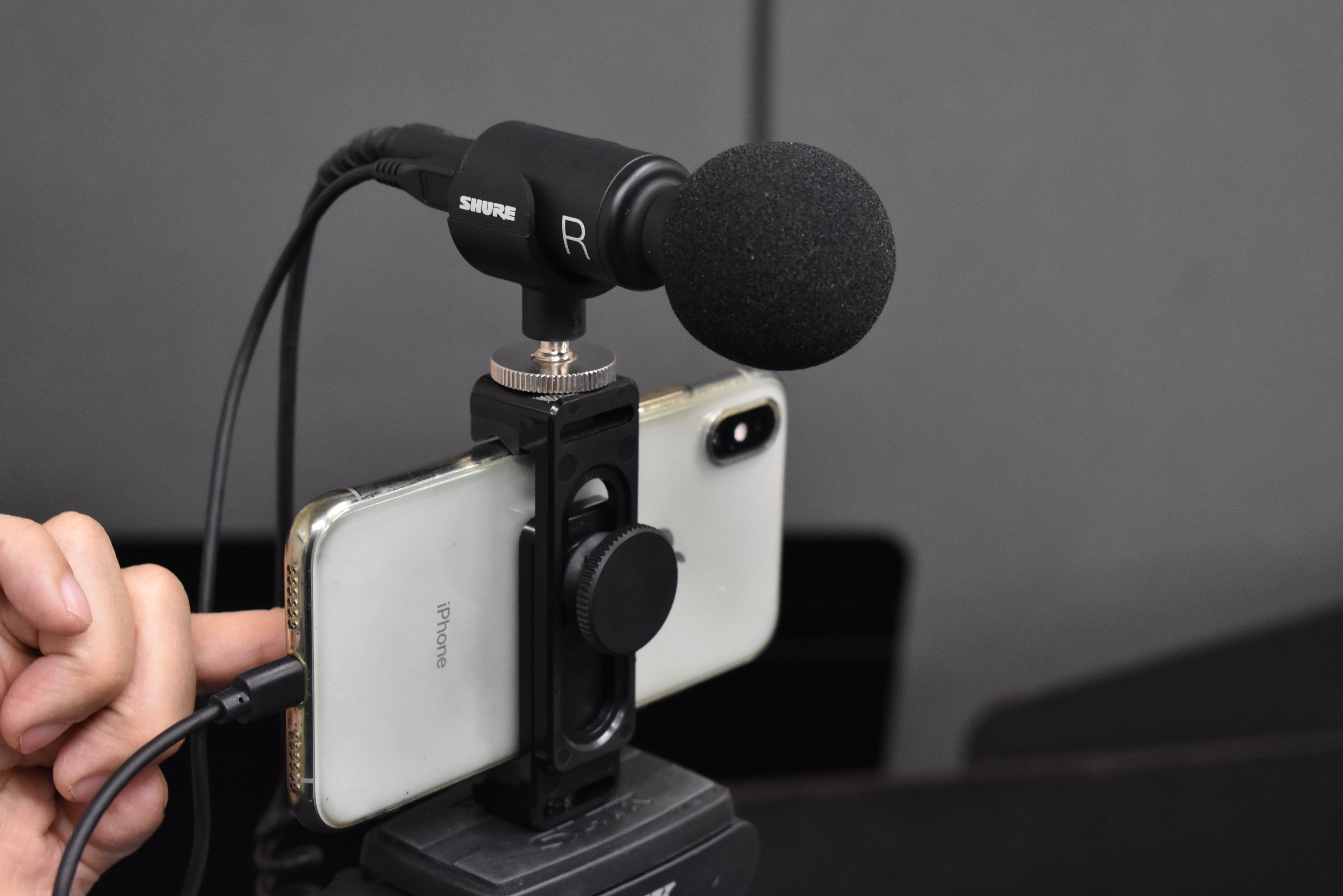 iPhone/Androidで高音質にビデオ撮影するための強力な小型コンデンサー 