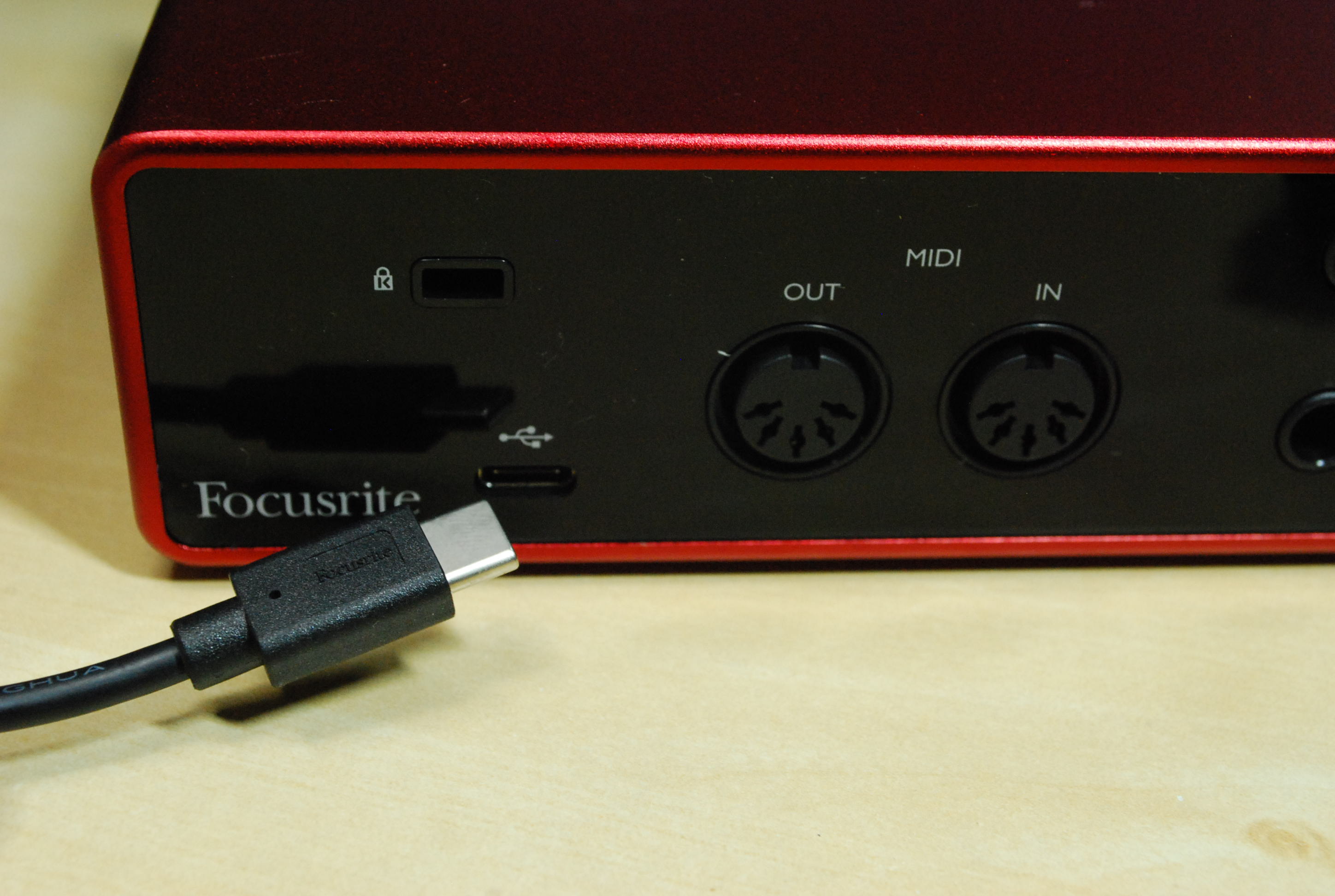 Focusriteの赤い彗星が第3世代に入って大幅性能UP。USB Type-C対応し ...