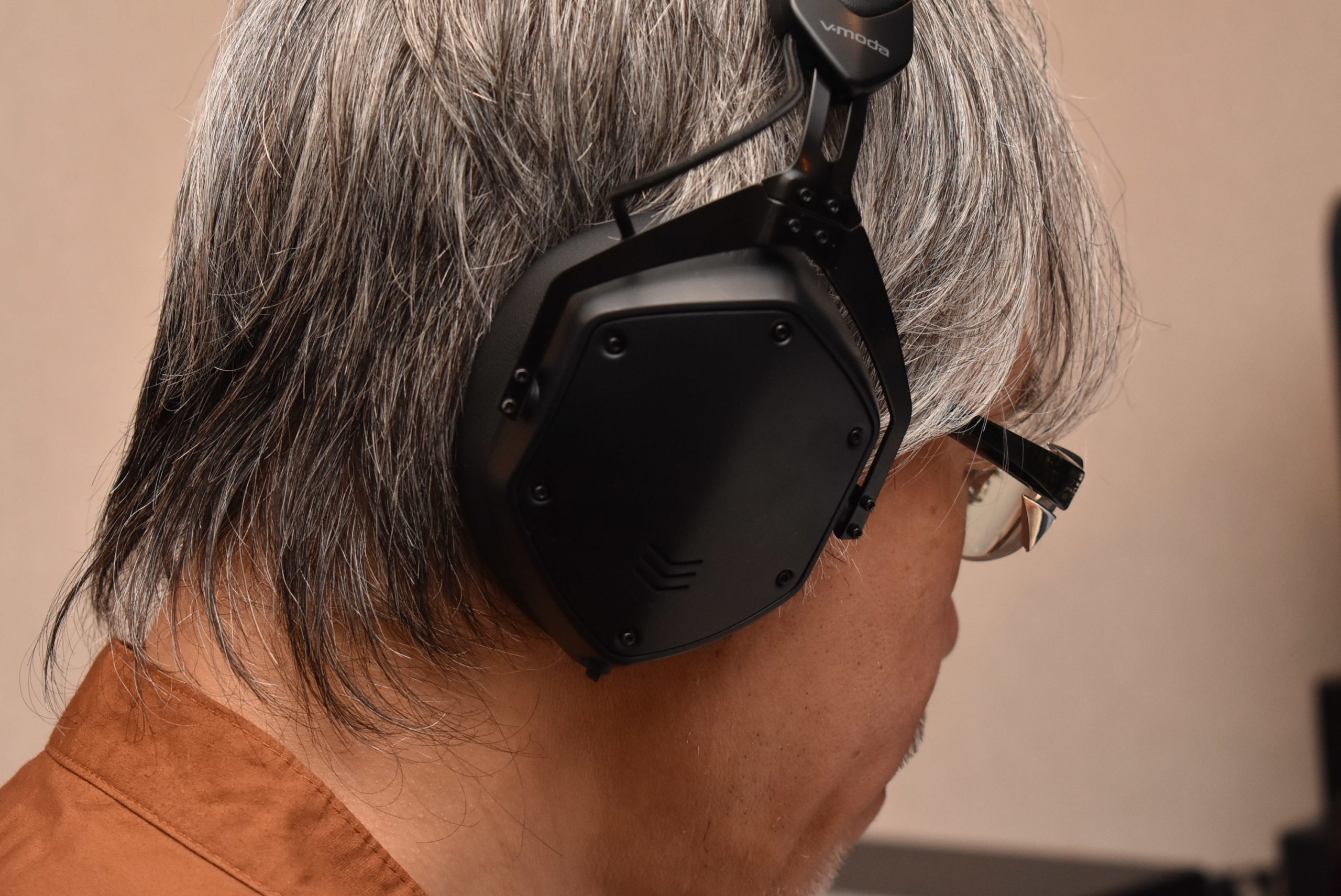 DJヘッドホンのV-MODAは、音楽制作で使えるのか!?最新鋭 DJヘッドホンのV-MODAは、音楽制作で使えるのか!?最新鋭