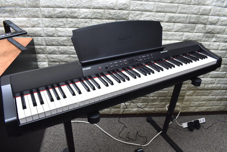 こんなピアノタッチのMIDIキーボードを探してた！コストパフォーマンスに優れたALESISのPrestige