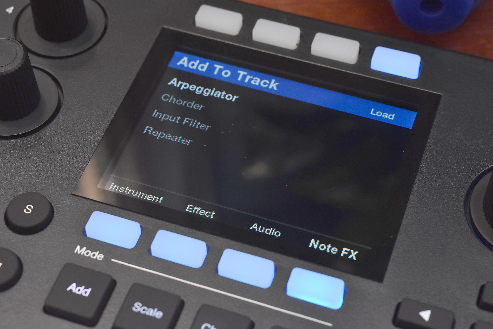 AddのNote FXからアルペジエータなどを追加できる