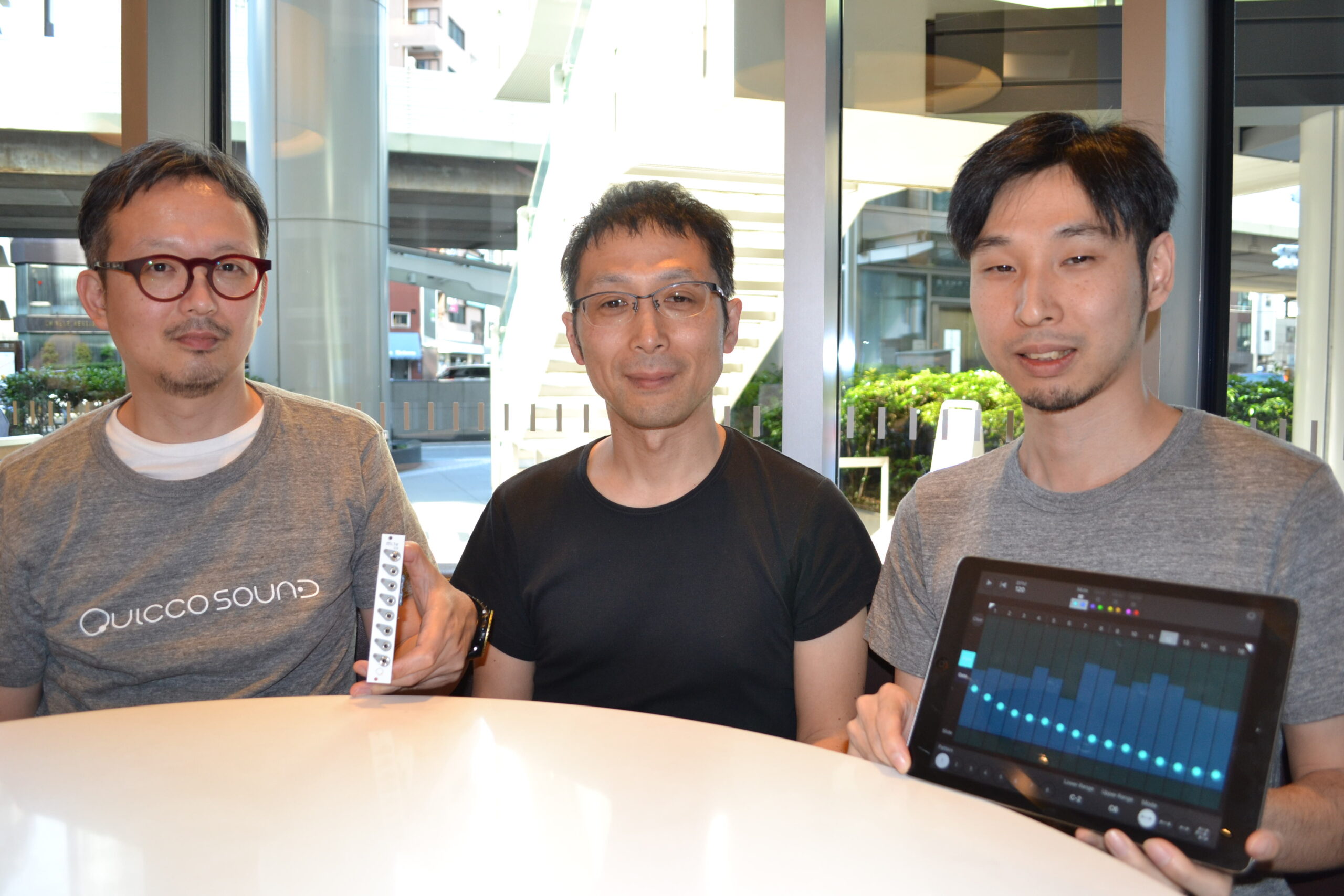 Bluetoothでアナログシンセをコントロールするmi.1e。日本の