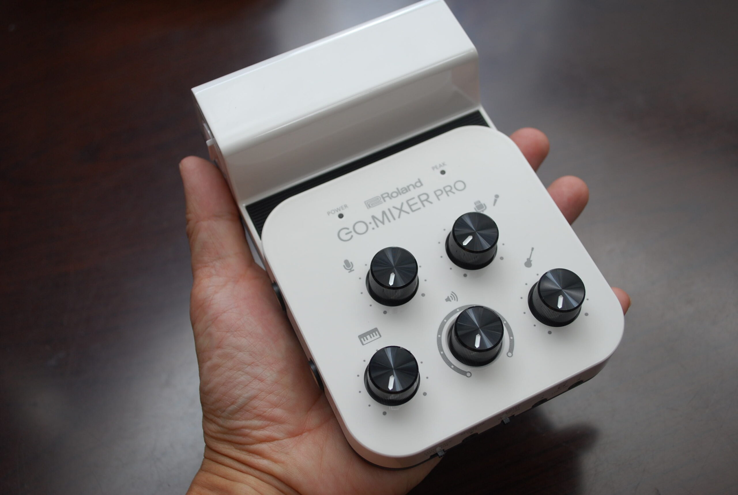 iOS/Androidで使える小型ミキサー、Roland GO:MIXER PROが
